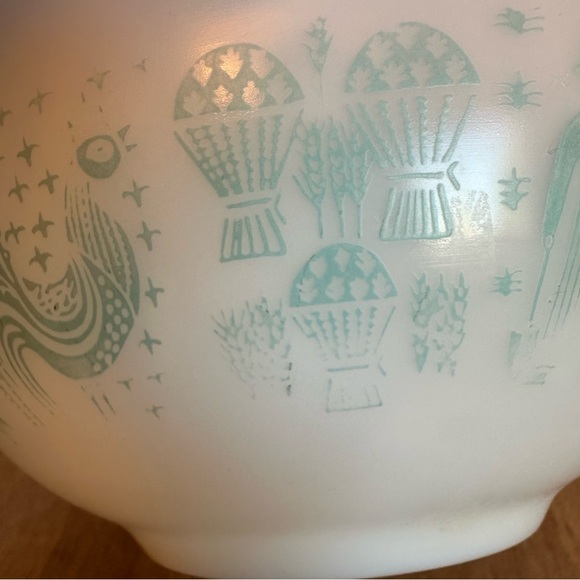 Vintage Pyrex 442 Amish Butterprint Cinderella 1.5 QT White Mixing Bowl Fading - Picture 8 of 16